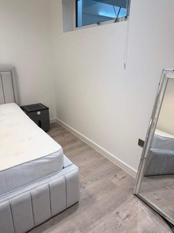 Room Edinburgh Way in Harlow
