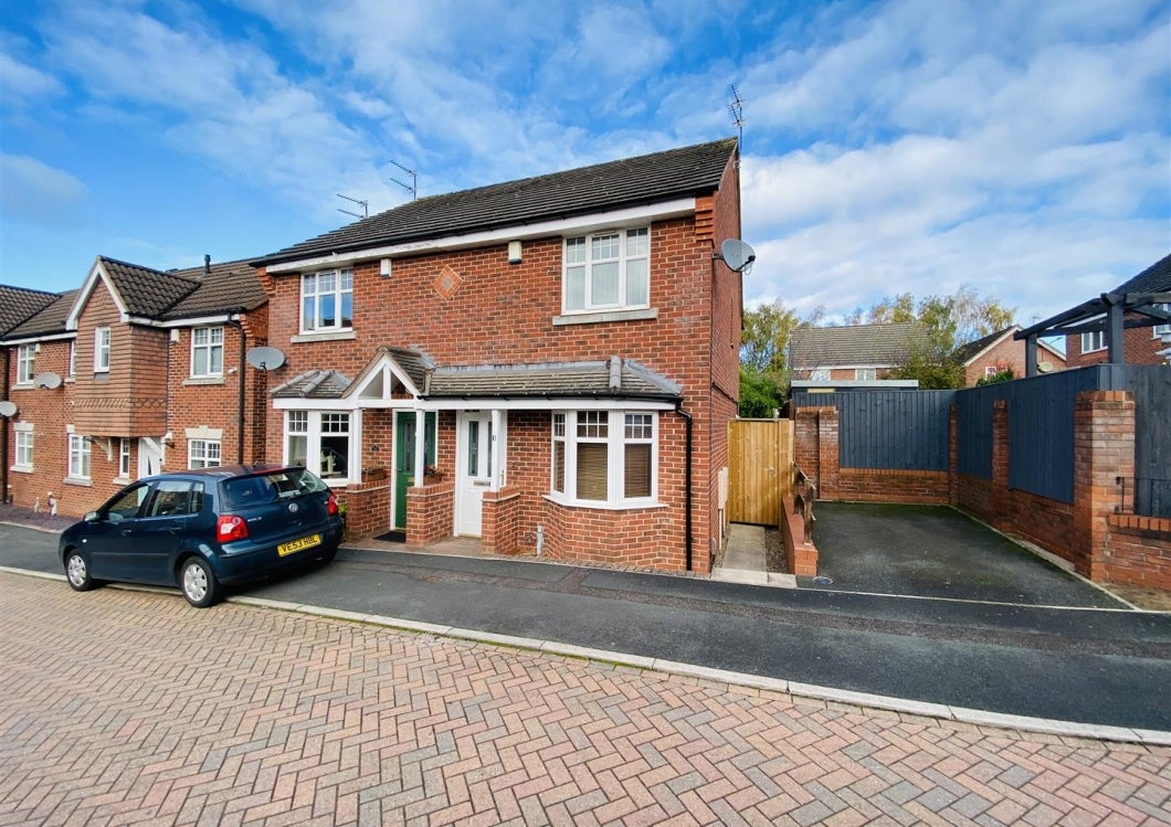 House Manderston Close in Coseley