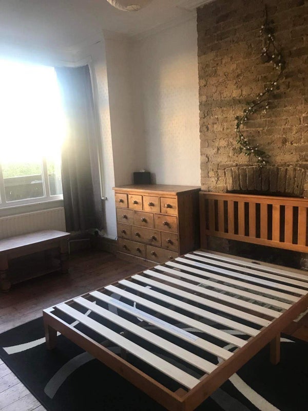 Room Nursery Road in Greater London