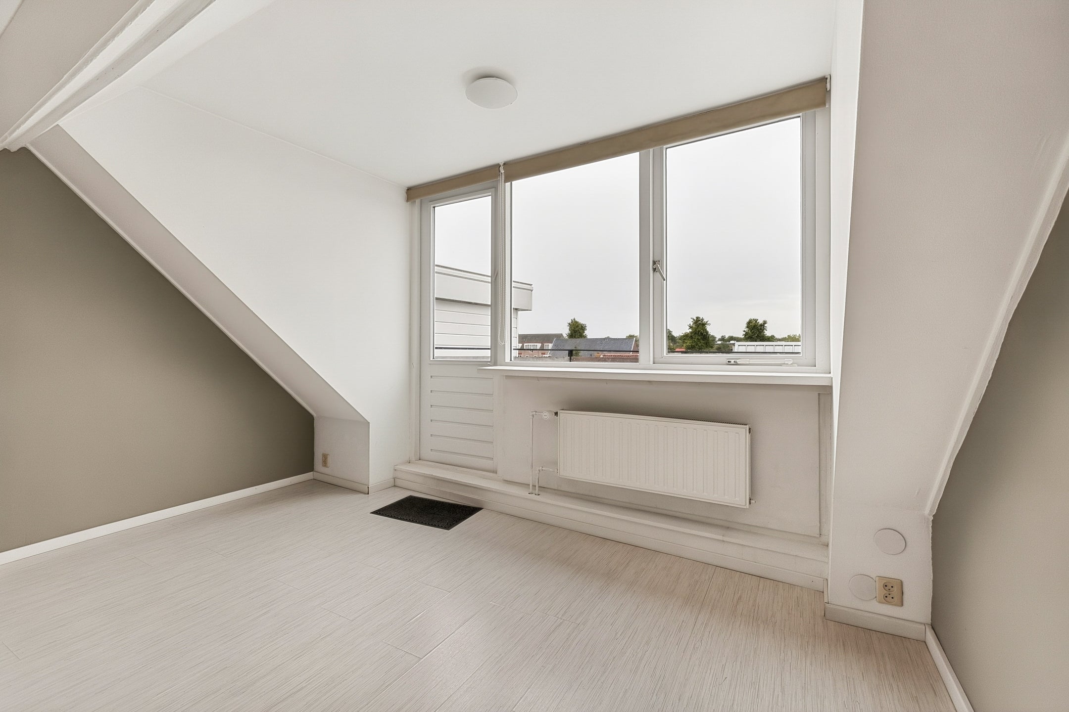 Hoekwoning te koop: Lindebaan 35A, Bergen Op Zoom