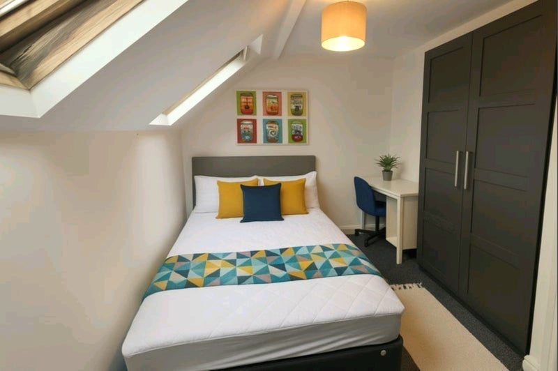 Room Filton Avenue in Bristol