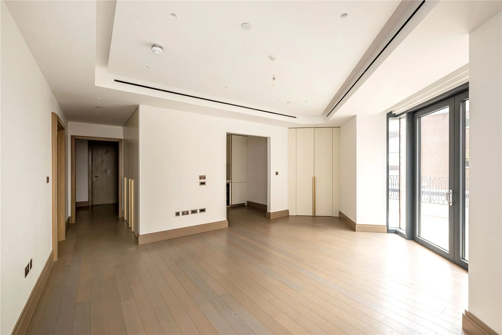 Flat Draycott Avenue in Greater London