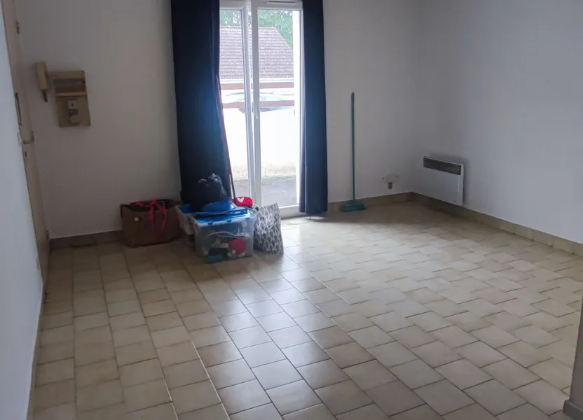 Room Rue du Bois in Moussy-le-Vieux