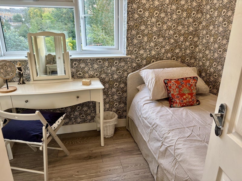 Room Montague Road in Warwick