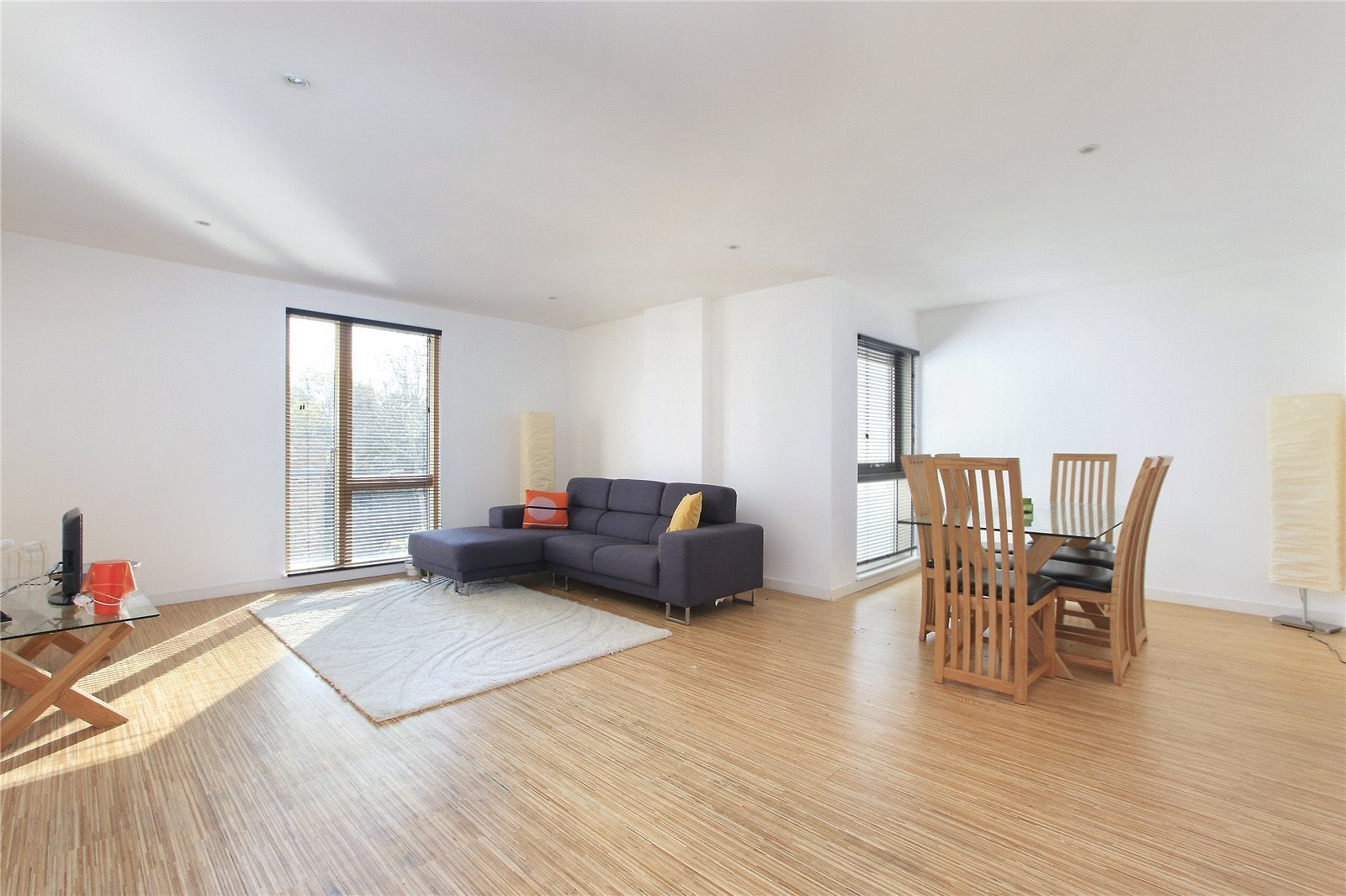 Flat Grafton Square in Greater London