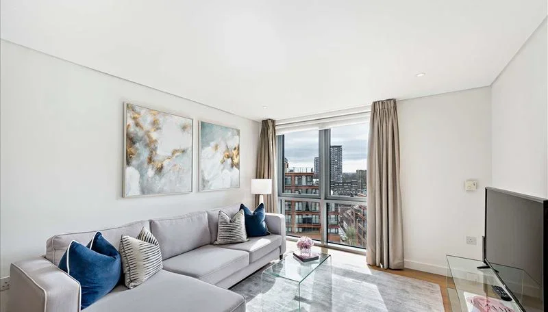 Flat Merchant Square in London