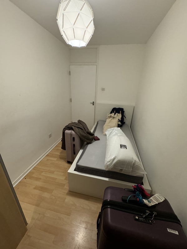 Room Patrick Connolly Gardens in Greater London