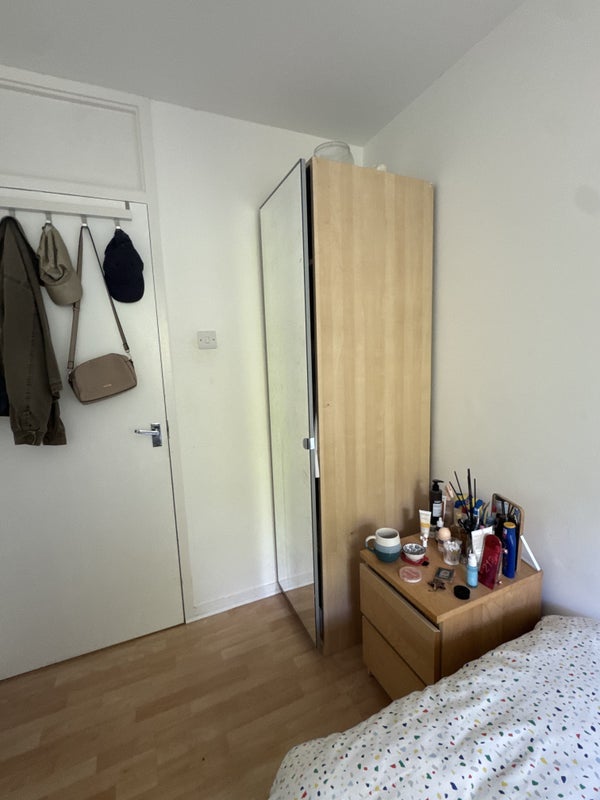 Room Patrick Connolly Gardens in Greater London