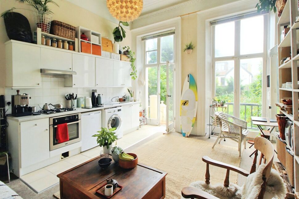 Flat Norfolk Terrace in Brighton