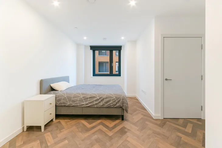 Flat Gillender Street in Greater London