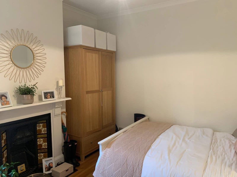 Flat Bickley Street in Greater London