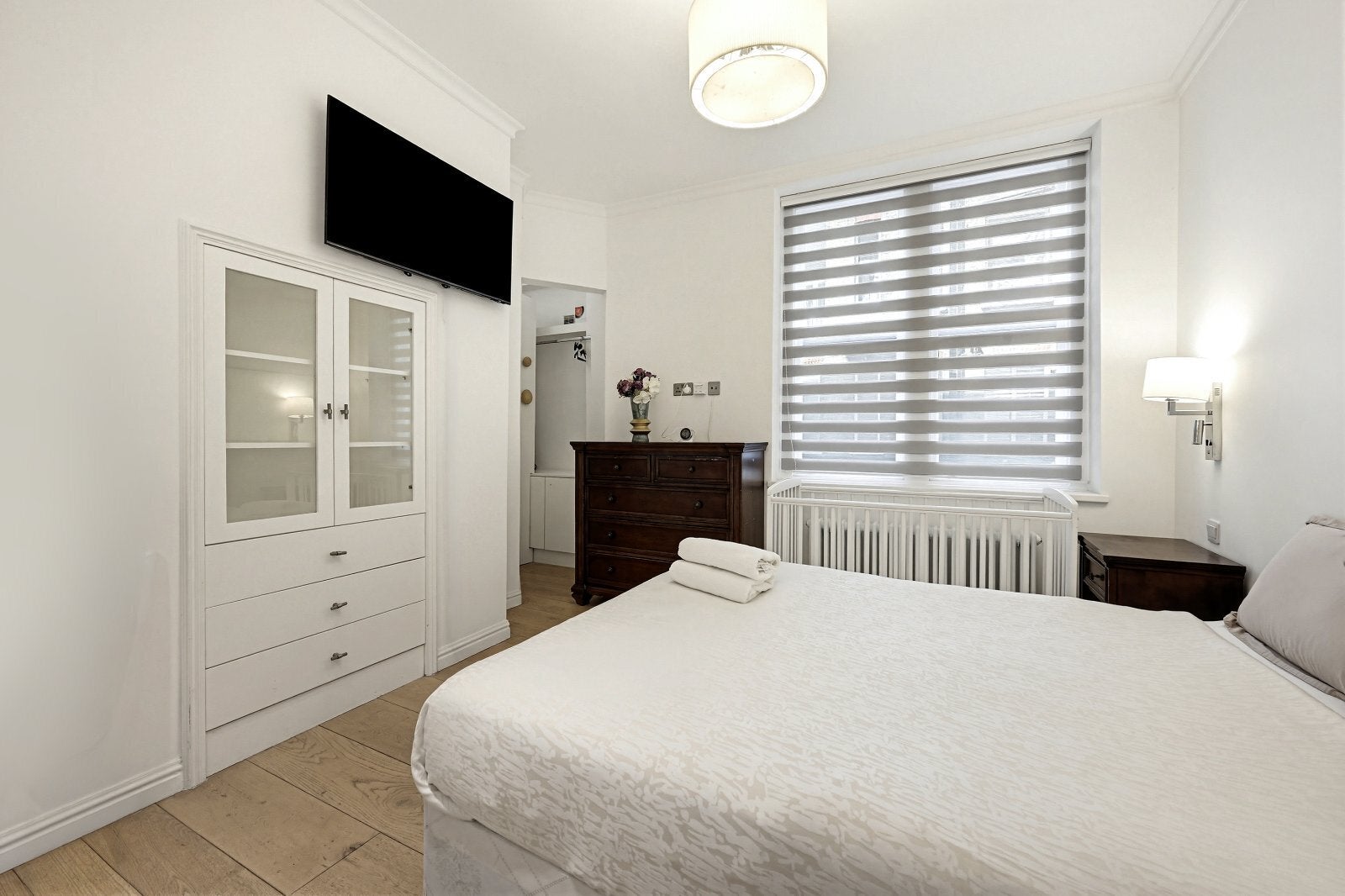 Flat Ashburnham Road in Greater London