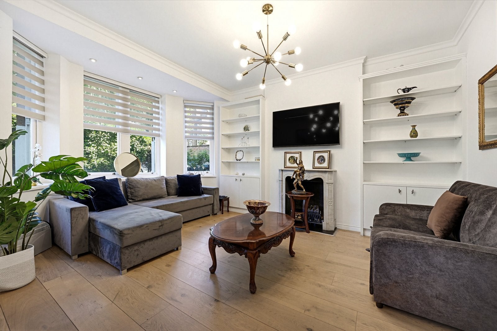 Flat Ashburnham Road in Greater London