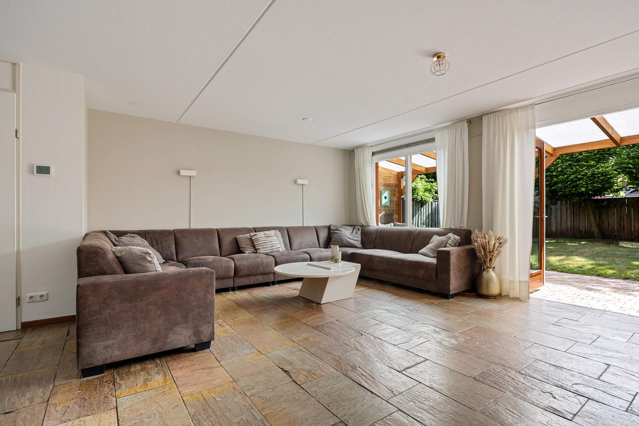 Tussenwoning te koop: Schout van Bergheslaan 7, 'S-Hertogenbosch