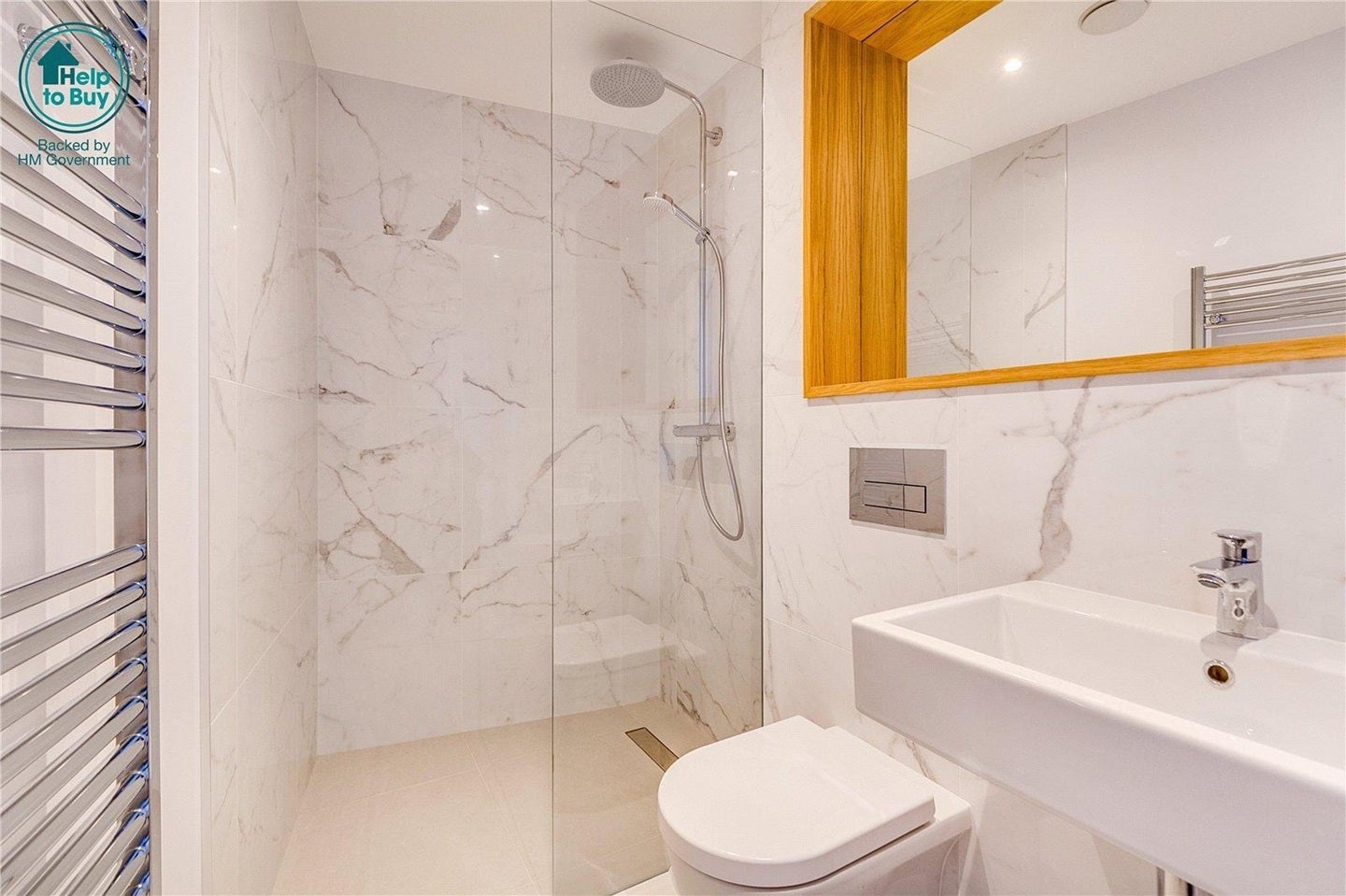 Flat Lillie Road in Greater London