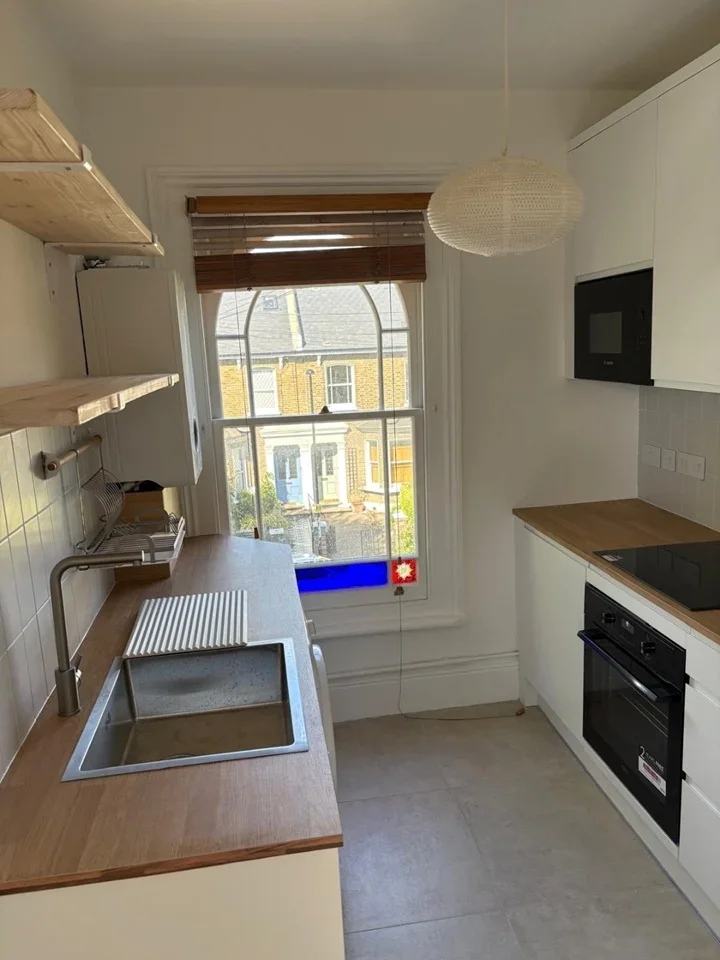 Flat Harefield Road in Greater London