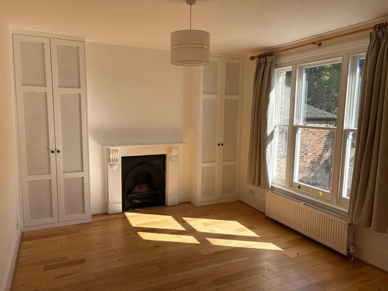 Flat Harefield Road in Greater London