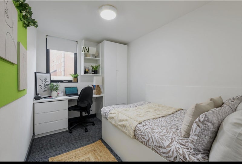 Room Pickop Street in Liverpool