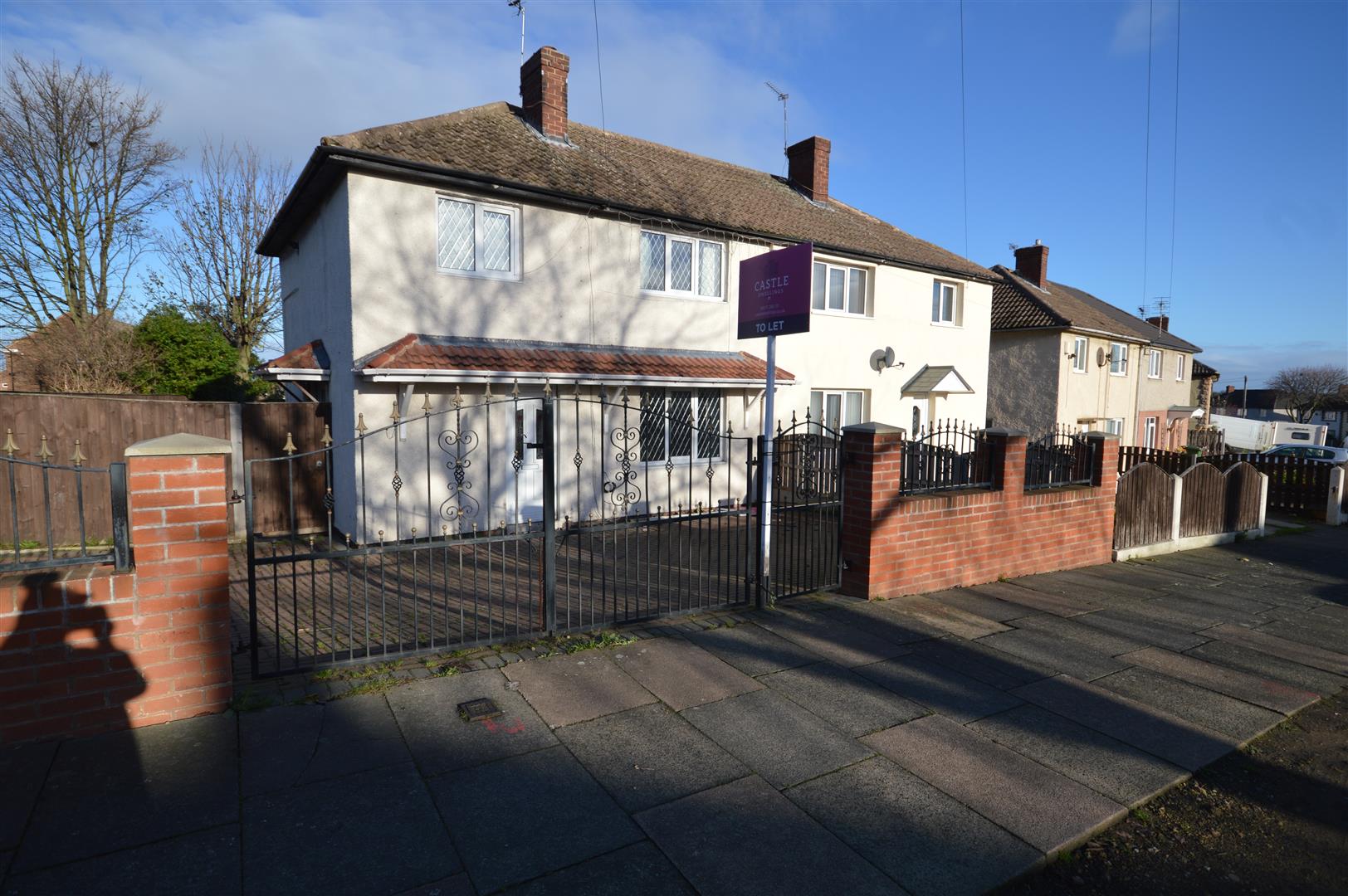 House Elizabeth Drive in Castleford