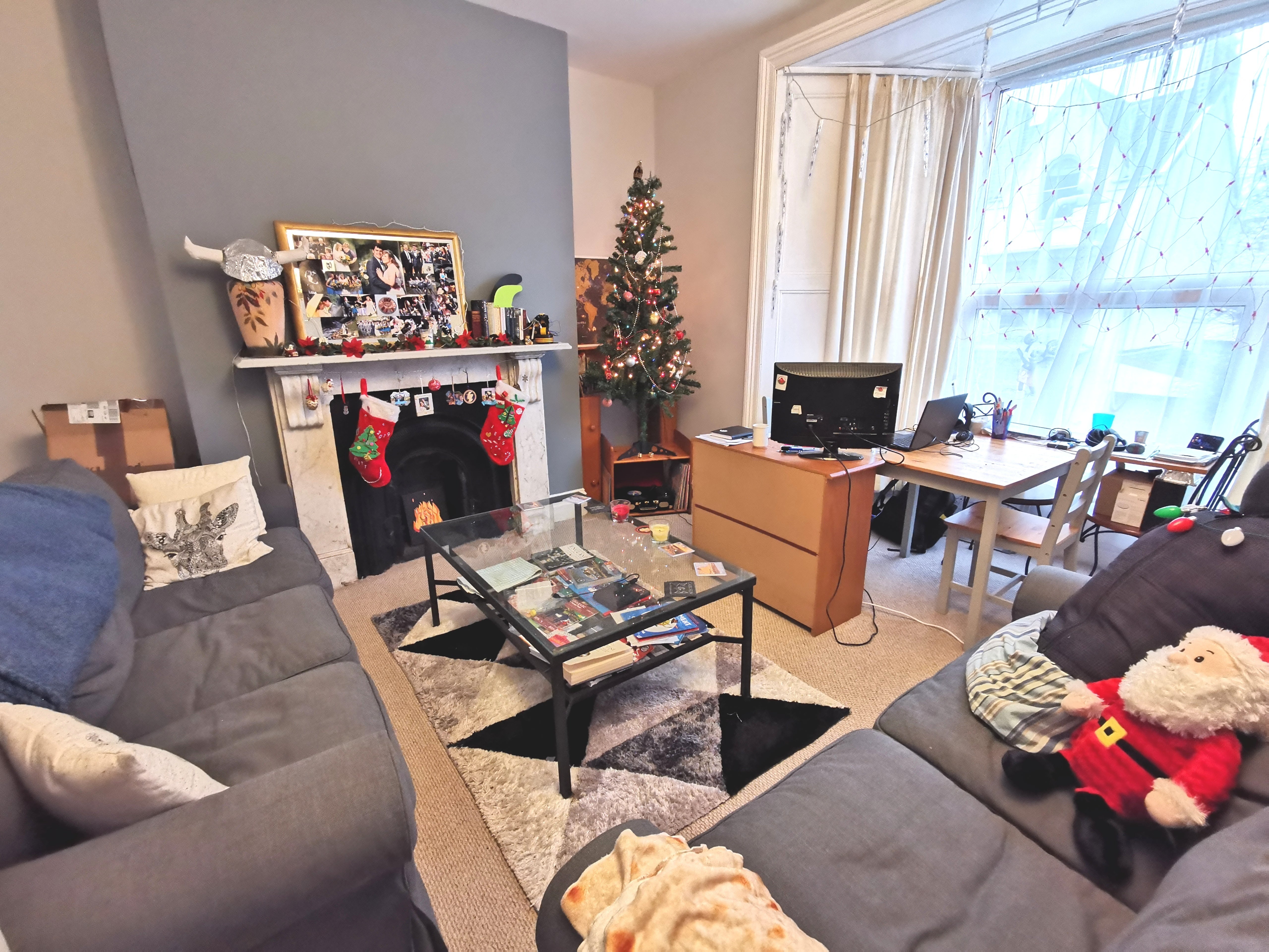 Flat Eaton Crescent in Swansea
