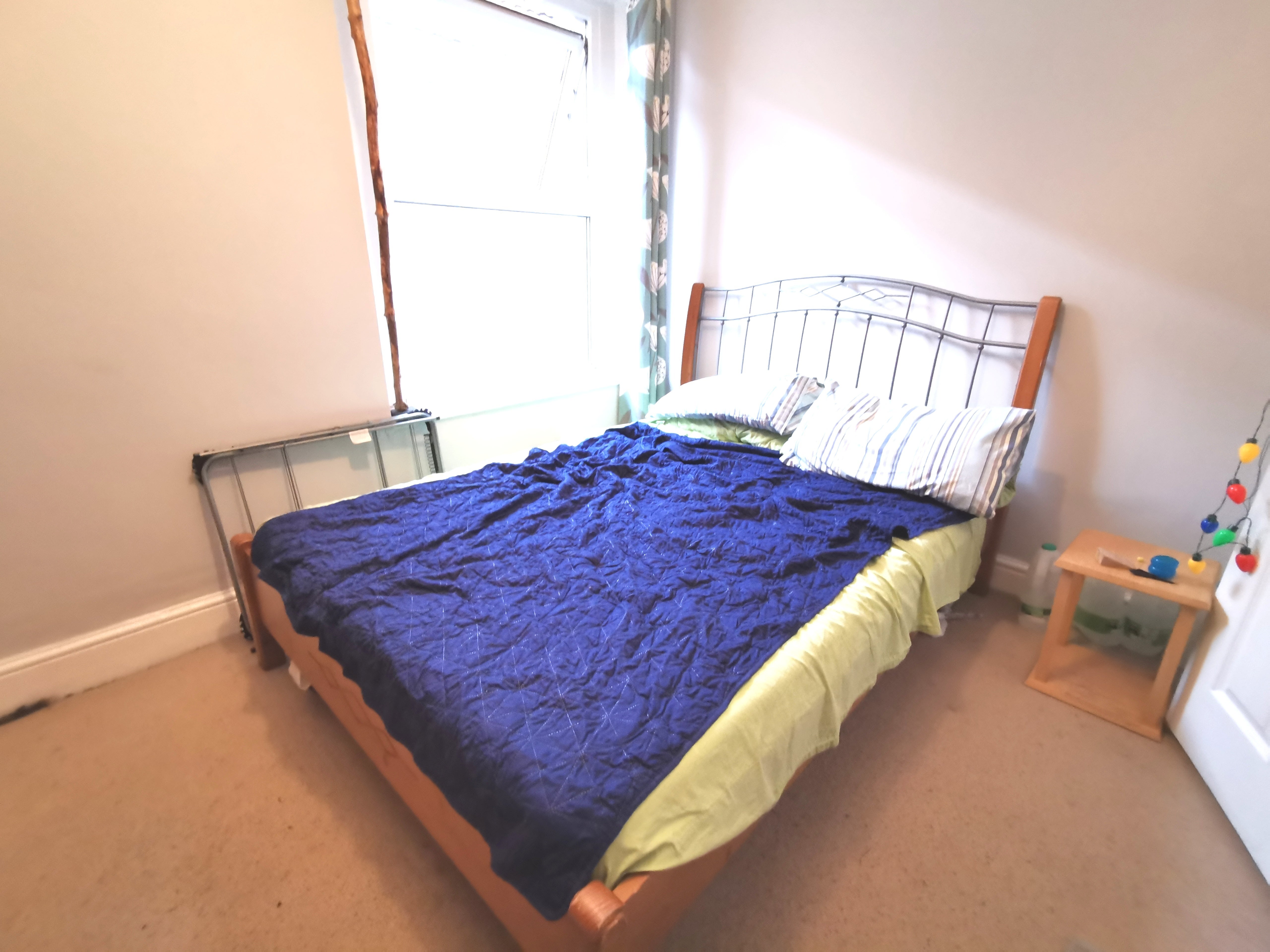 Flat Eaton Crescent in Swansea