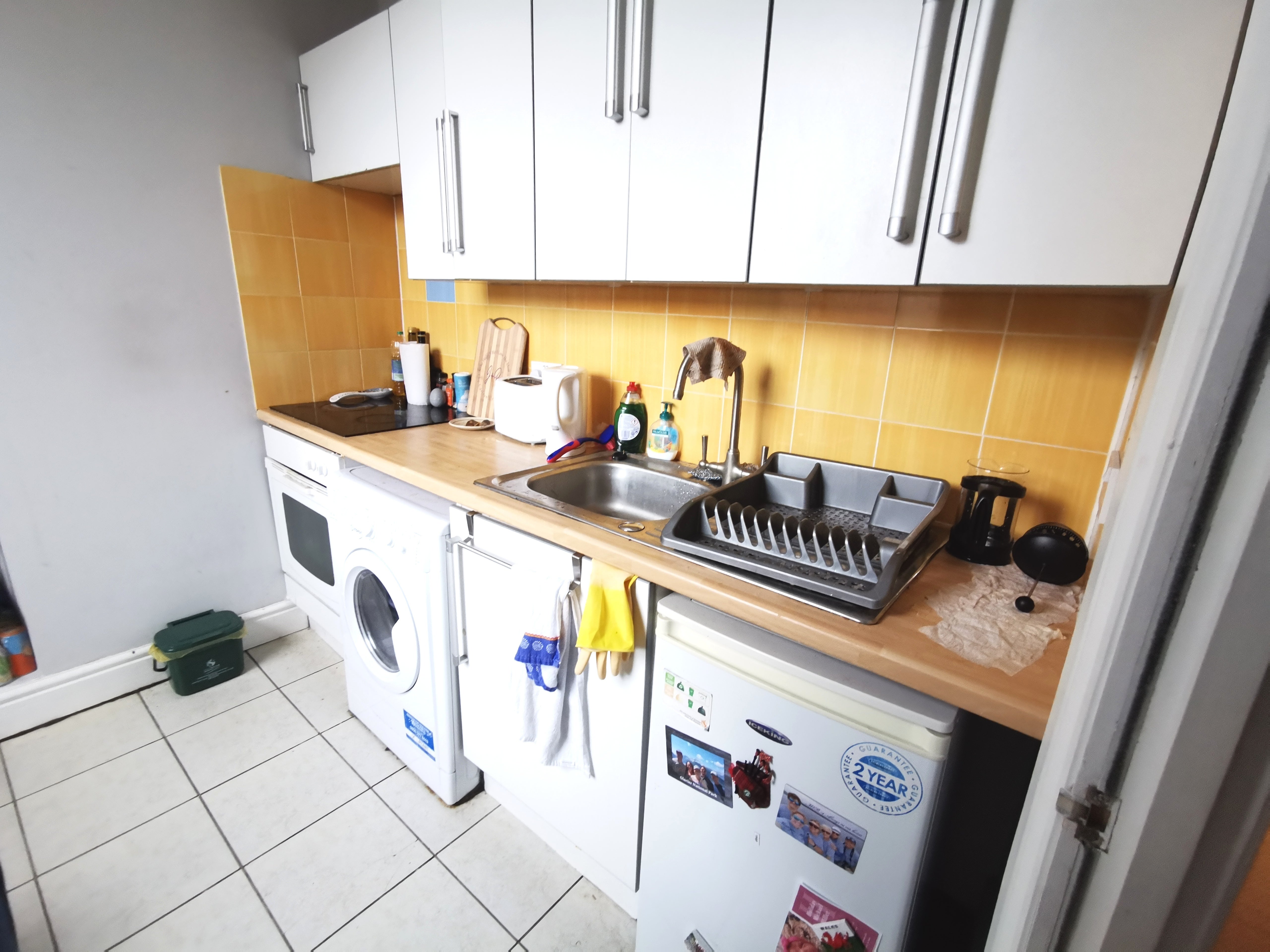 Flat Eaton Crescent in Swansea