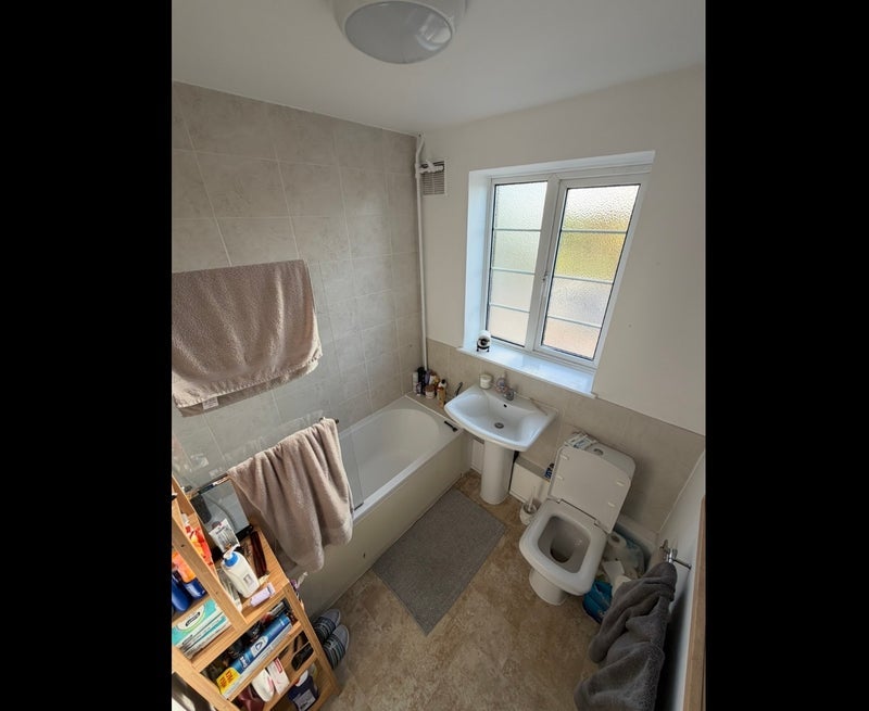 Room Trenholme Close in Greater London
