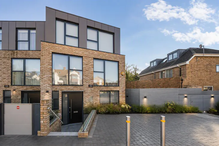 Flat The Vale in Greater London