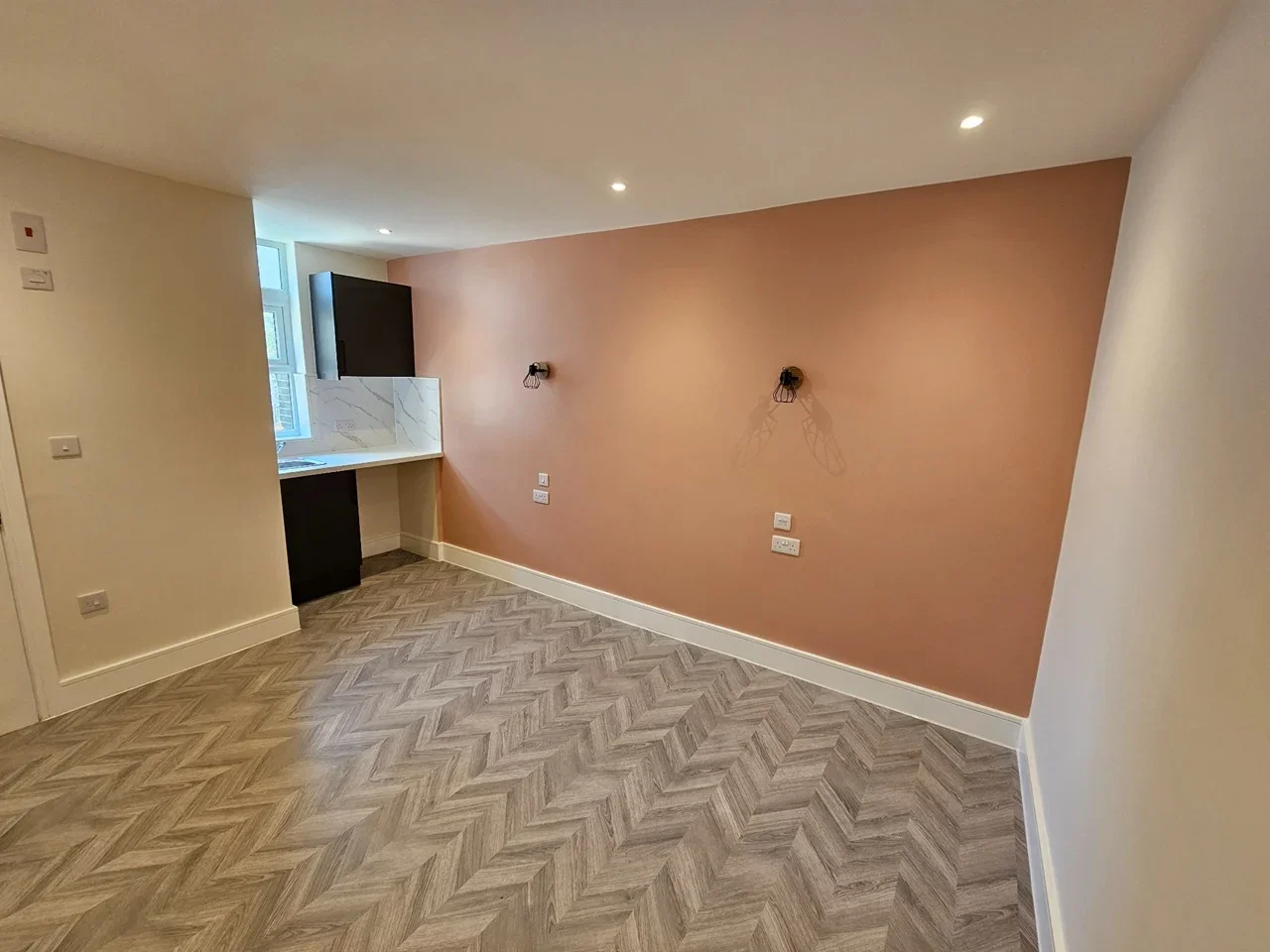 Flat Birch Close in Greater London