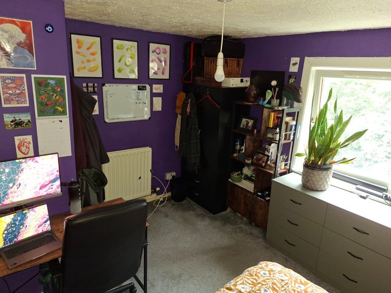 Room Kerrycroy Avenue in Glasgow