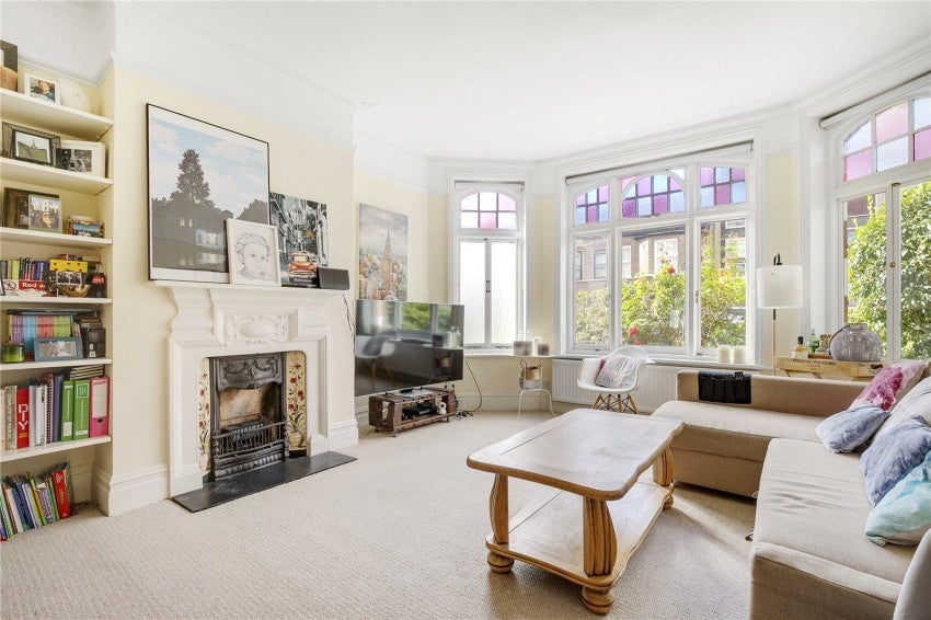 Flat Arundel Terrace in Greater London