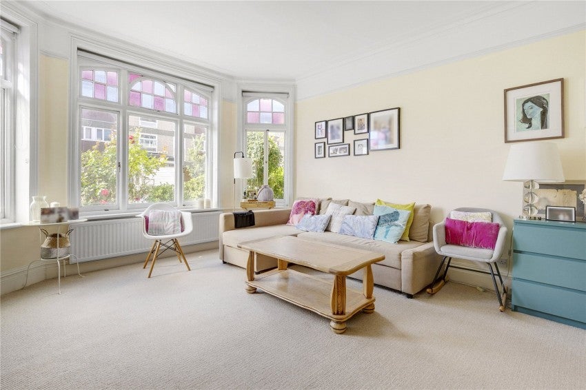 Flat Arundel Terrace in Greater London