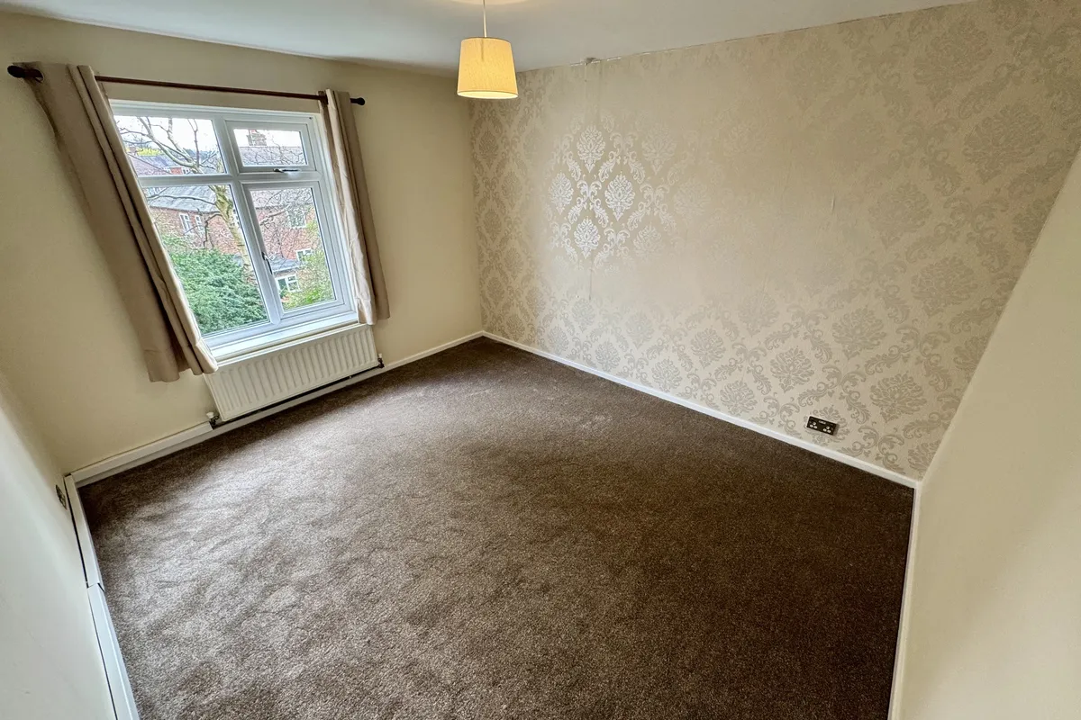 Flat Turners Grove in Dudley