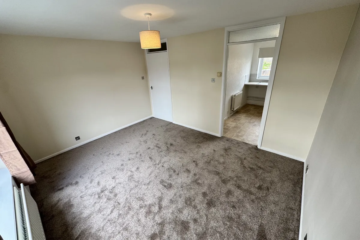 Flat Turners Grove in Dudley