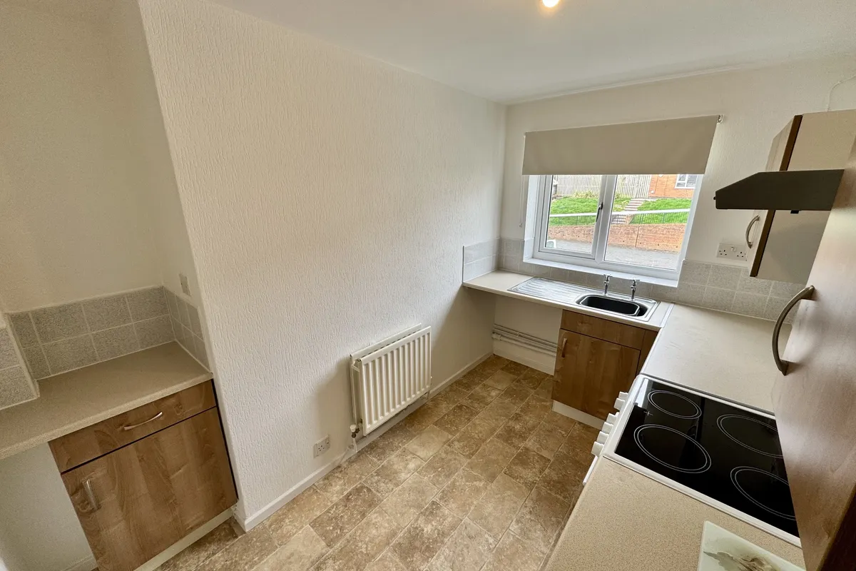 Flat Turners Grove in Dudley