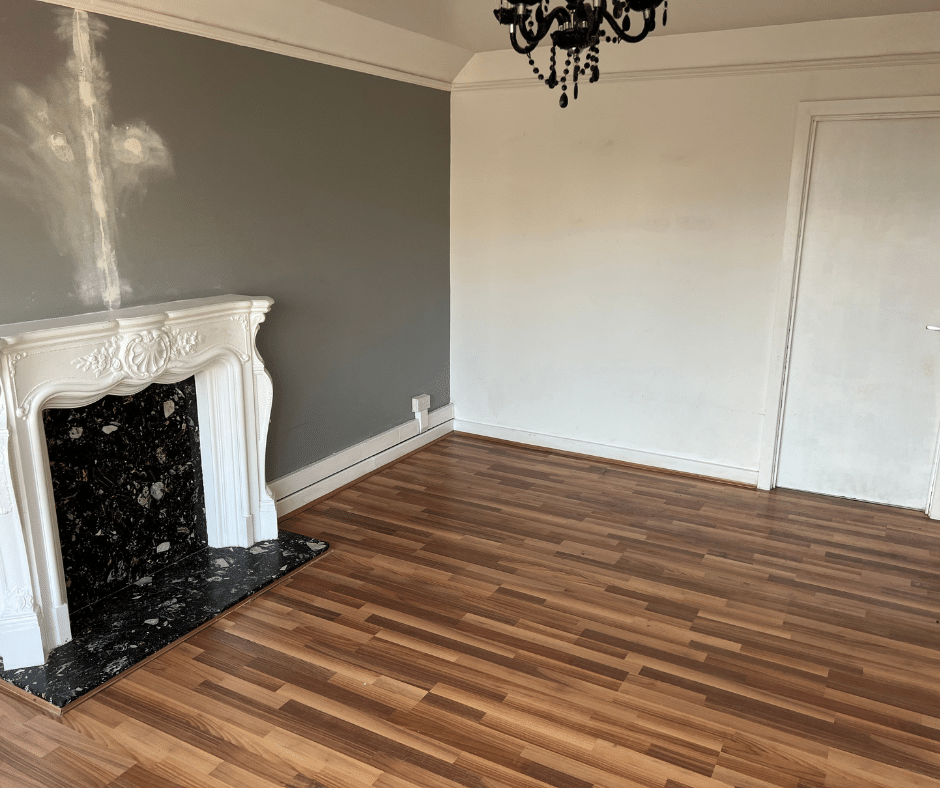 Room Tiller Road in Greater London