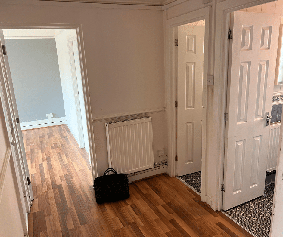 Room Tiller Road in Greater London