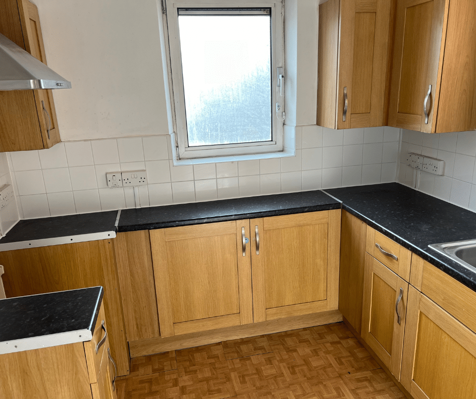 Room Tiller Road in Greater London