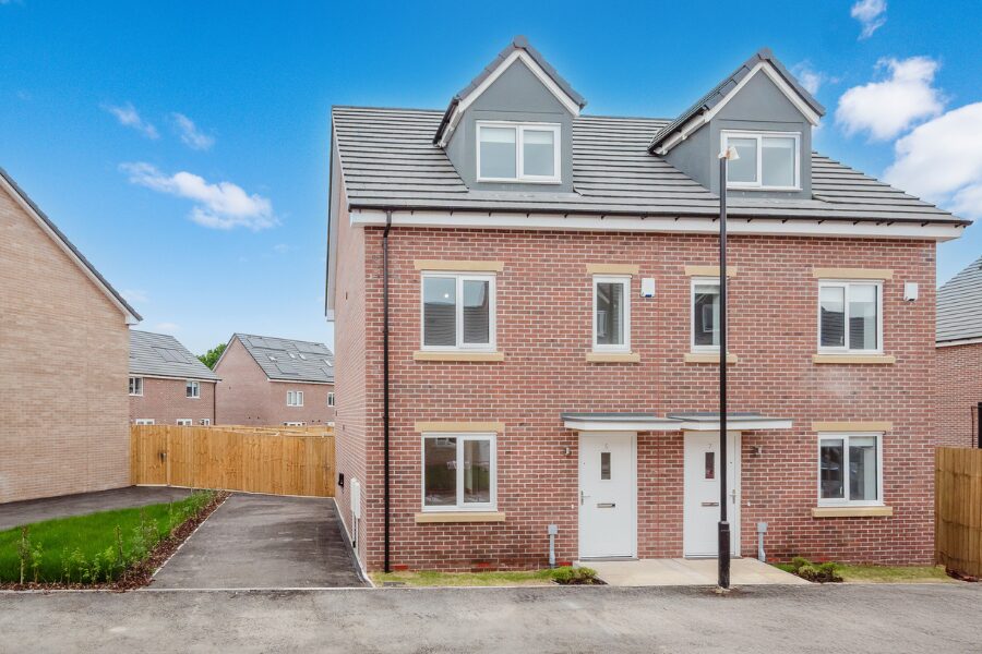 Flat Lowlands Close in Doncaster
