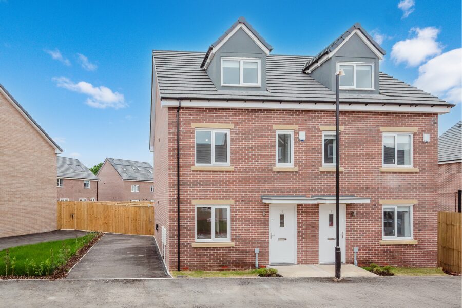 Flat Lowlands Close in Doncaster