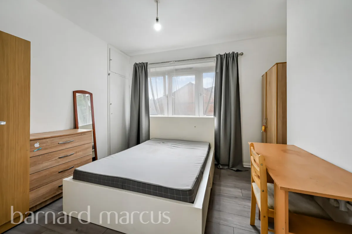 Room Tanner Street in Greater London