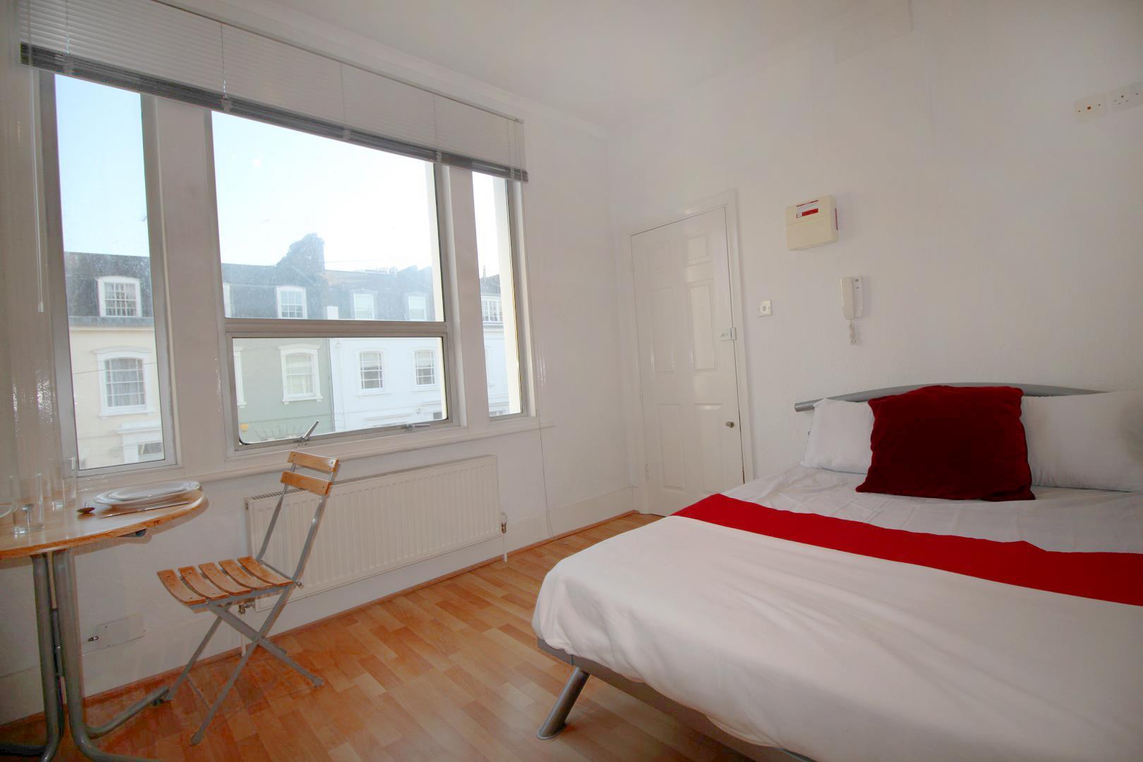 Flat Earl's Court Gardens in Greater London