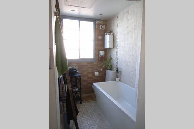 Room Ashdown Crescent in Greater London