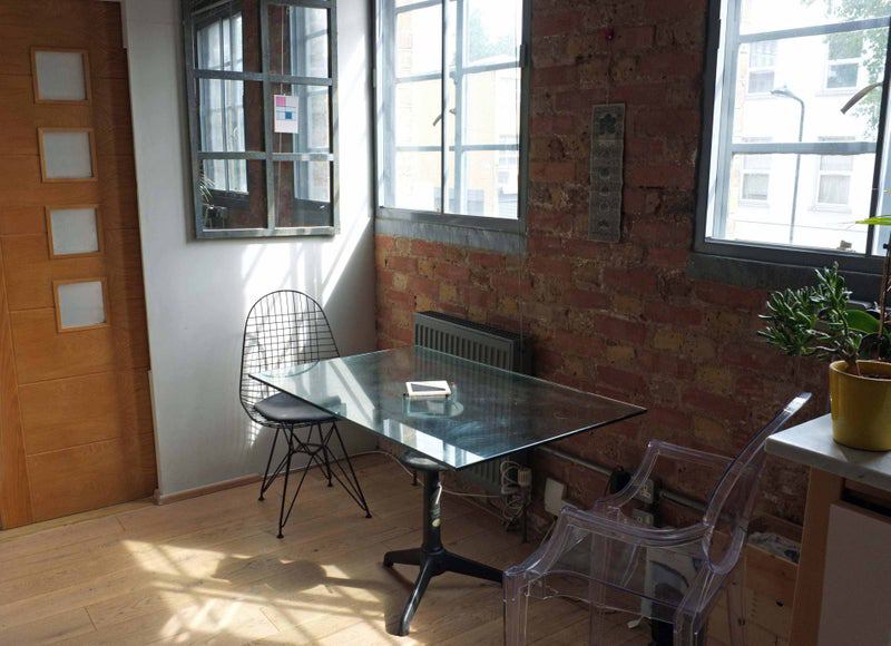 Room Ashdown Crescent in Greater London