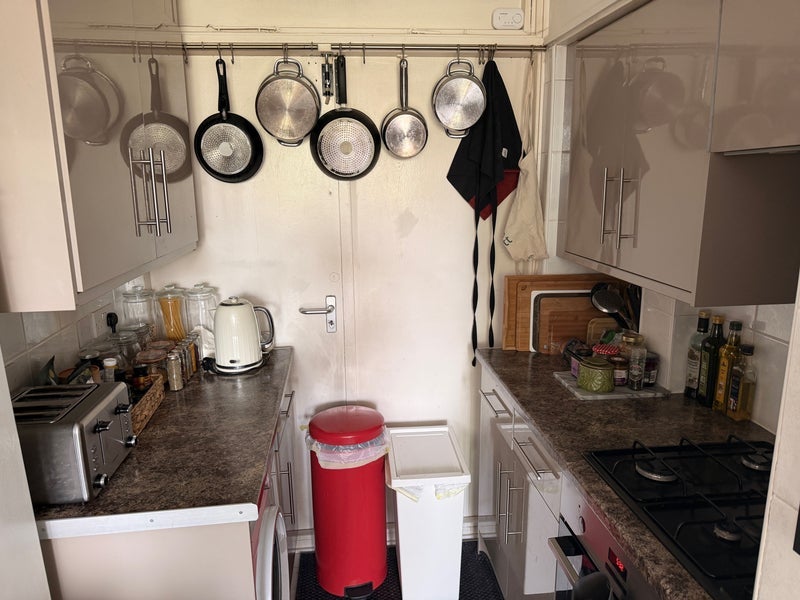 Room Canal Walk in Greater London