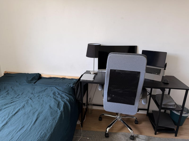 Room Canal Walk in Greater London
