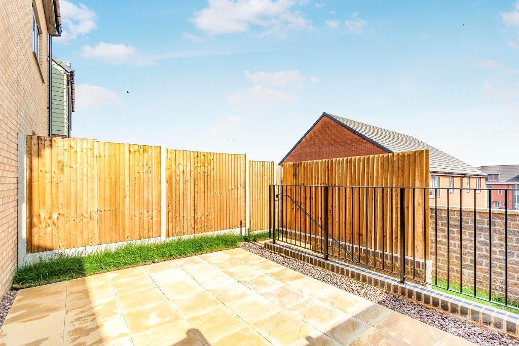 House Carnelian Avenue in Wellingborough