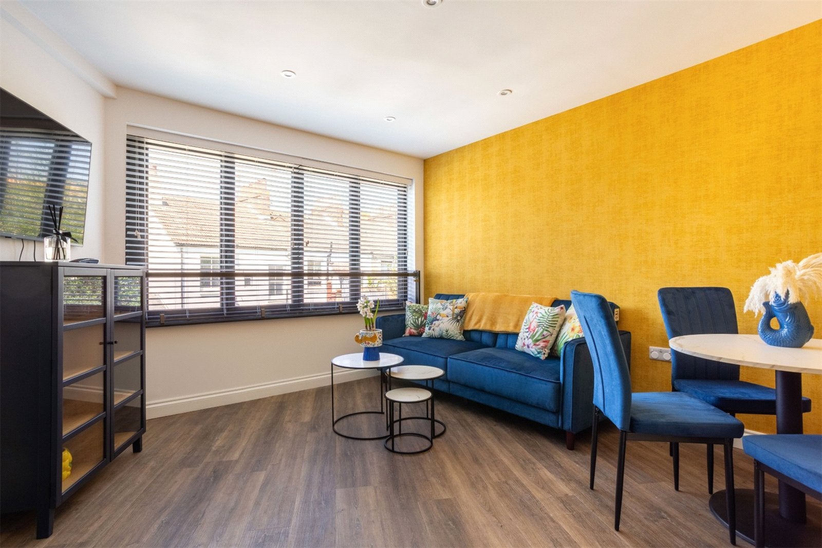 Flat Gladstone Terrace in Brighton