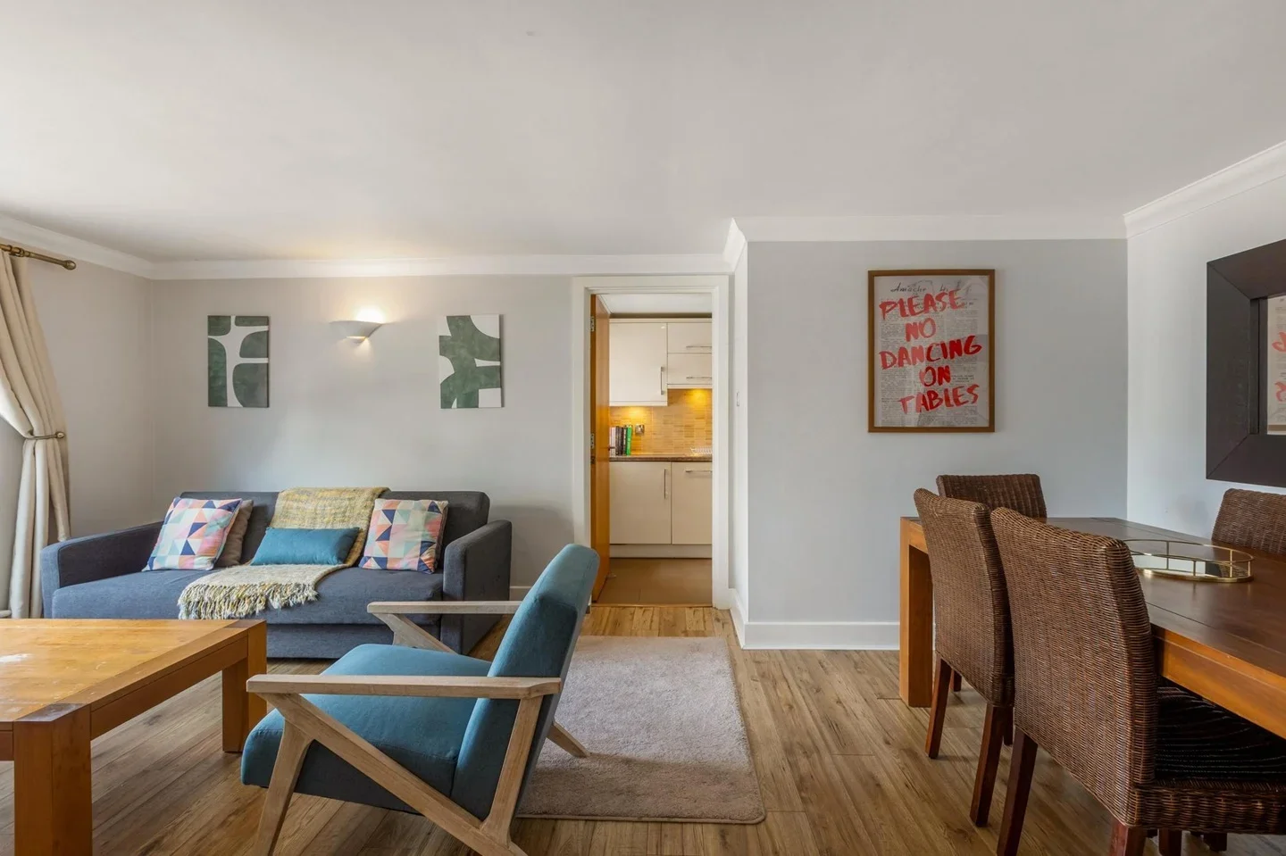 Flat Melville Place in Greater London