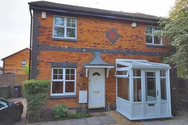 House Westland Close in Cardiff